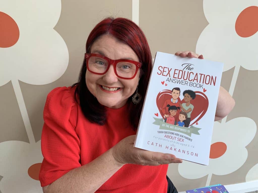 The Sex Education Answer Book - Book review by Rowena Thomas | 'Amazing Me'