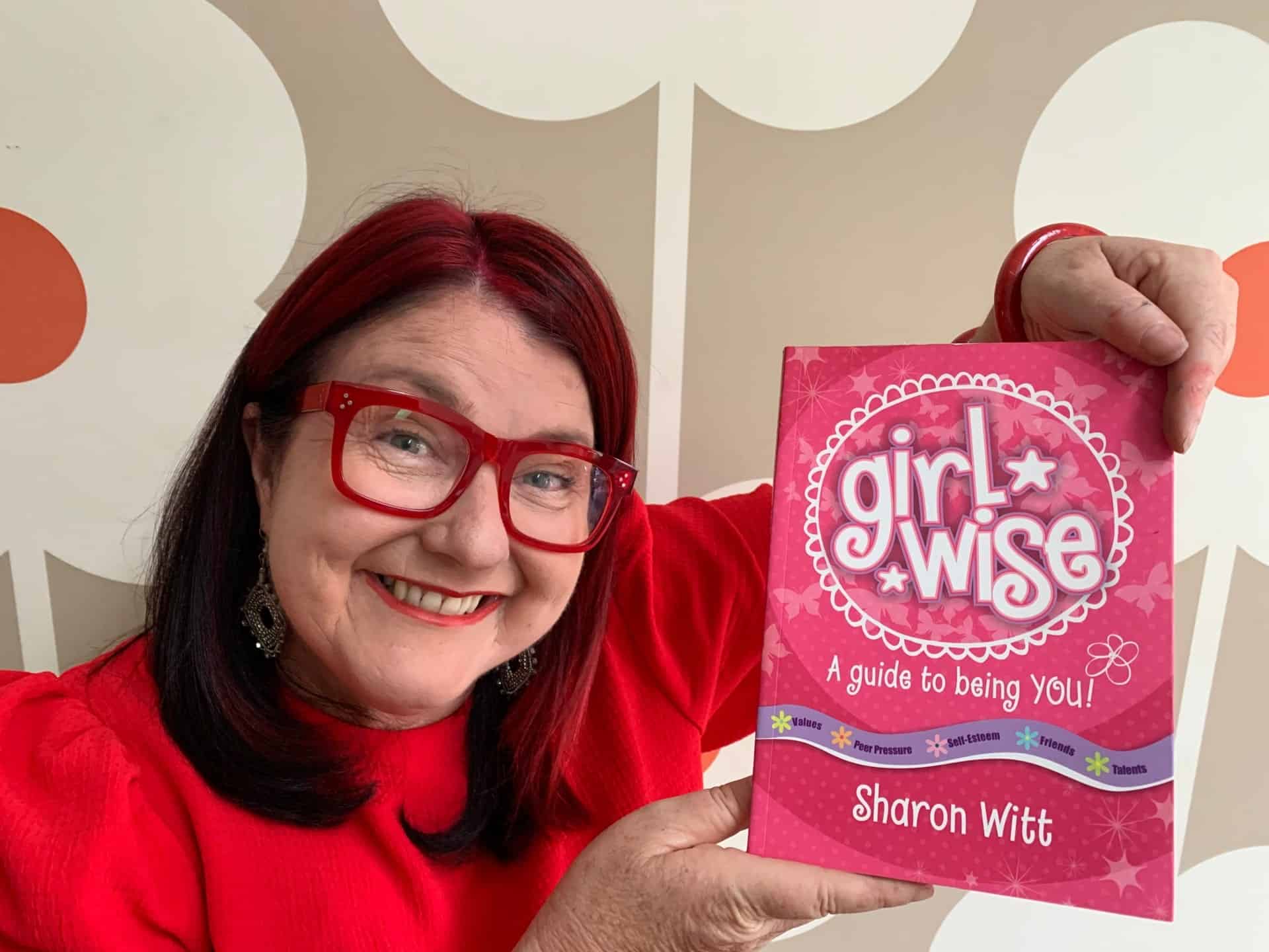 Girl Wise - Book review by Rowena Thomas | 'Amazing Me'
