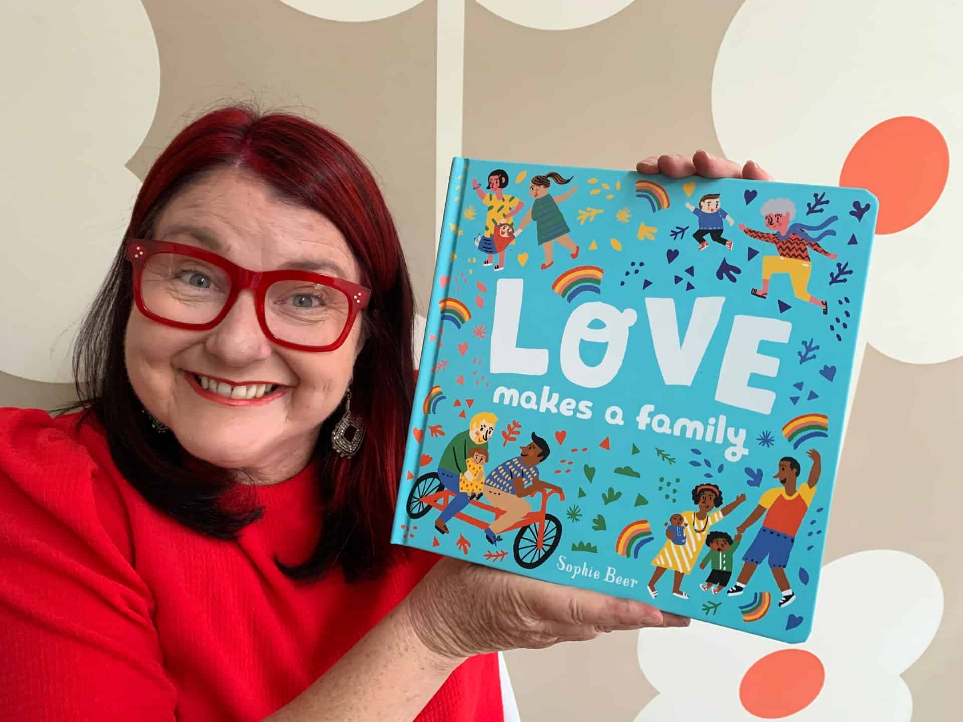 Love Makes a Family - Book review by Rowena Thomas | 'Amazing Me'
