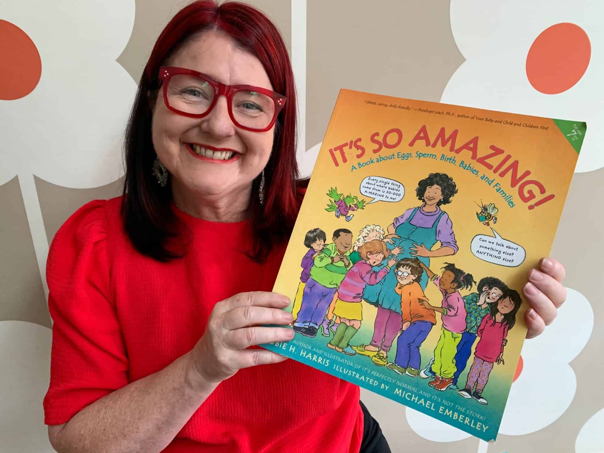 It's So Amazing! - Book review by Rowena Thomas | 'Amazing Me'