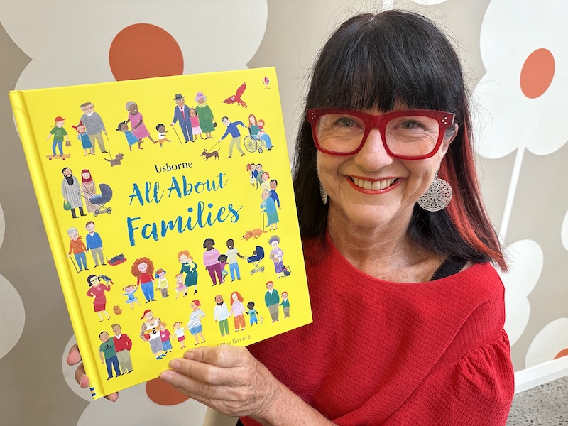 All About Families - Book review by Rowena Thomas | 'Amazing Me'
