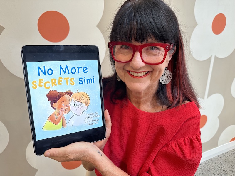 No More Secrets Simi - Book review by Rowena Thomas | 'Amazing Me'